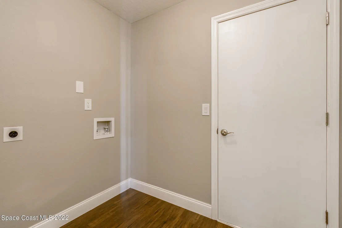Photo of 1882 Pace Drive NW