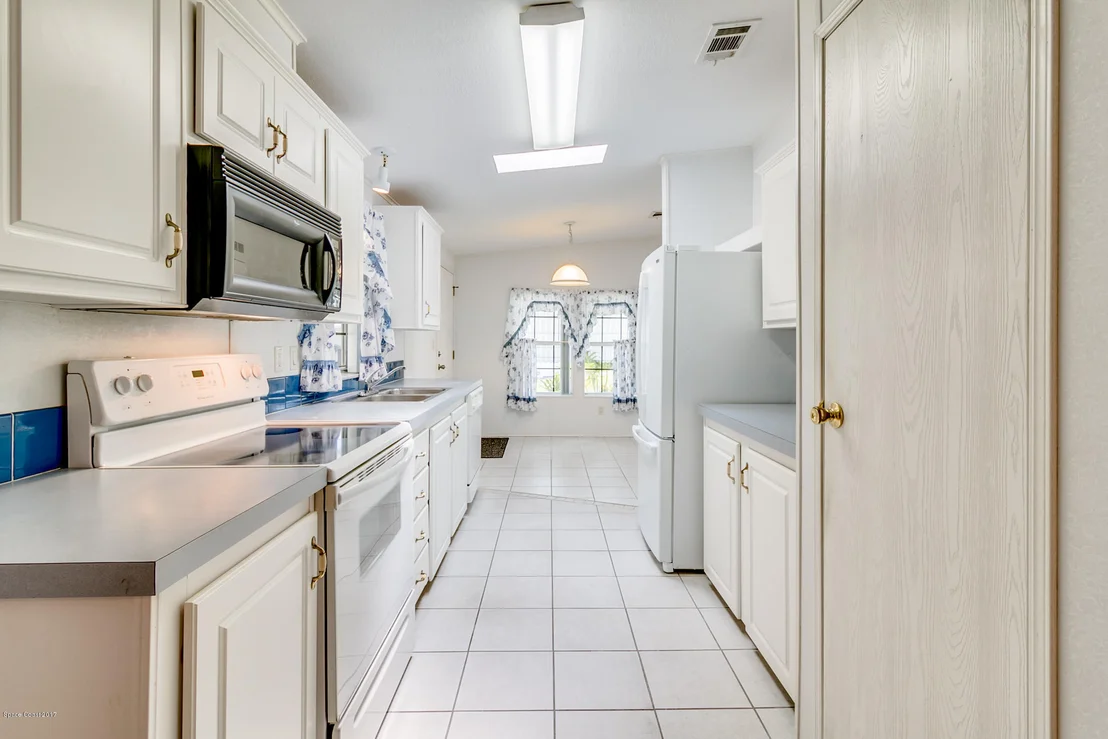 Photo of 725 Outer Drive