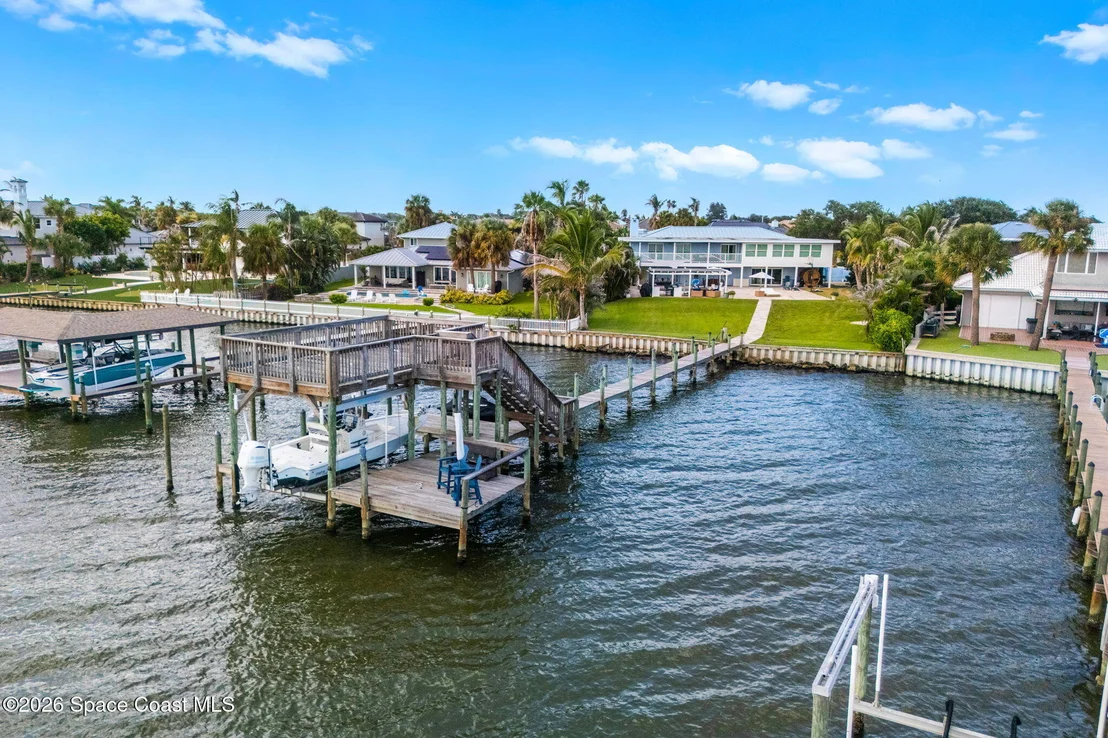 Photo of 417 Riverview Lane