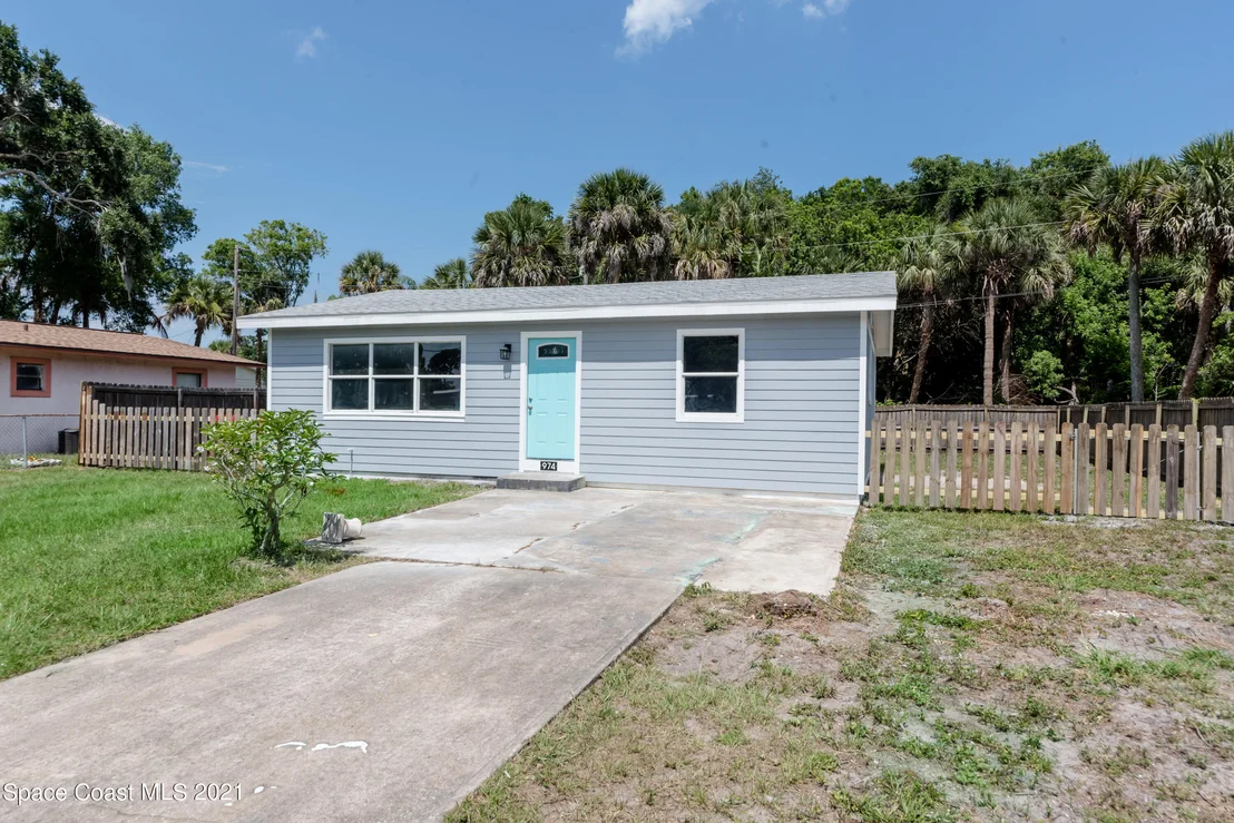 Photo of 974 Santa Rosa Drive