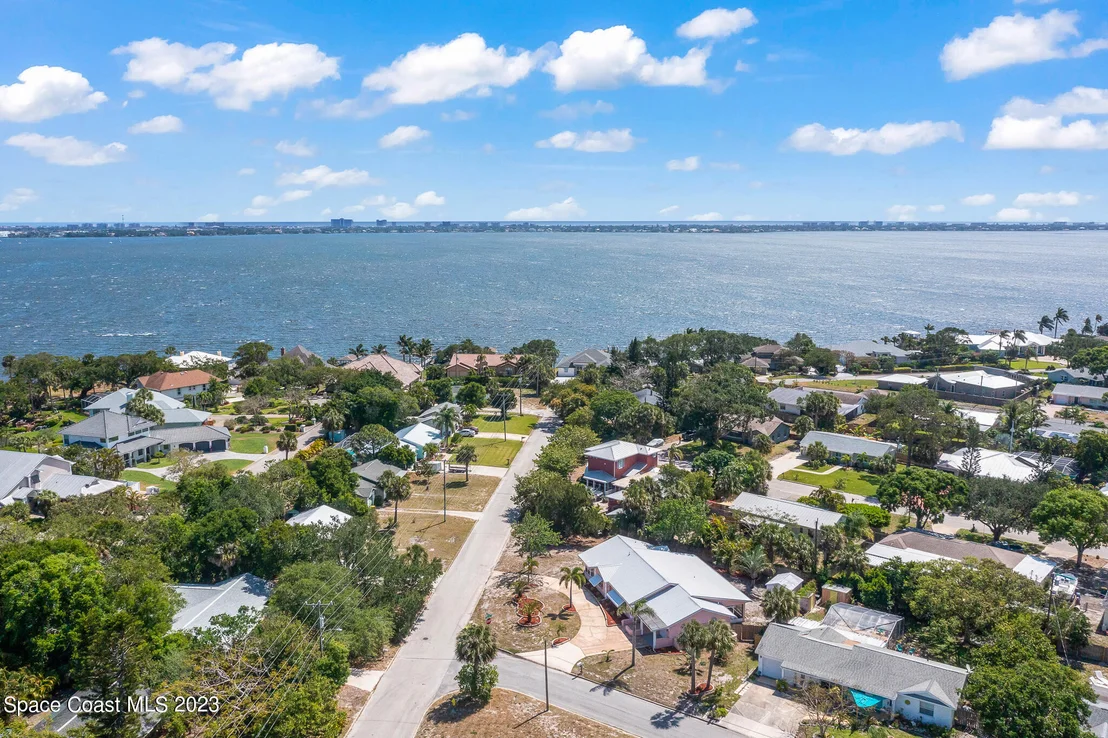 Photo of 863 Pelican Lane