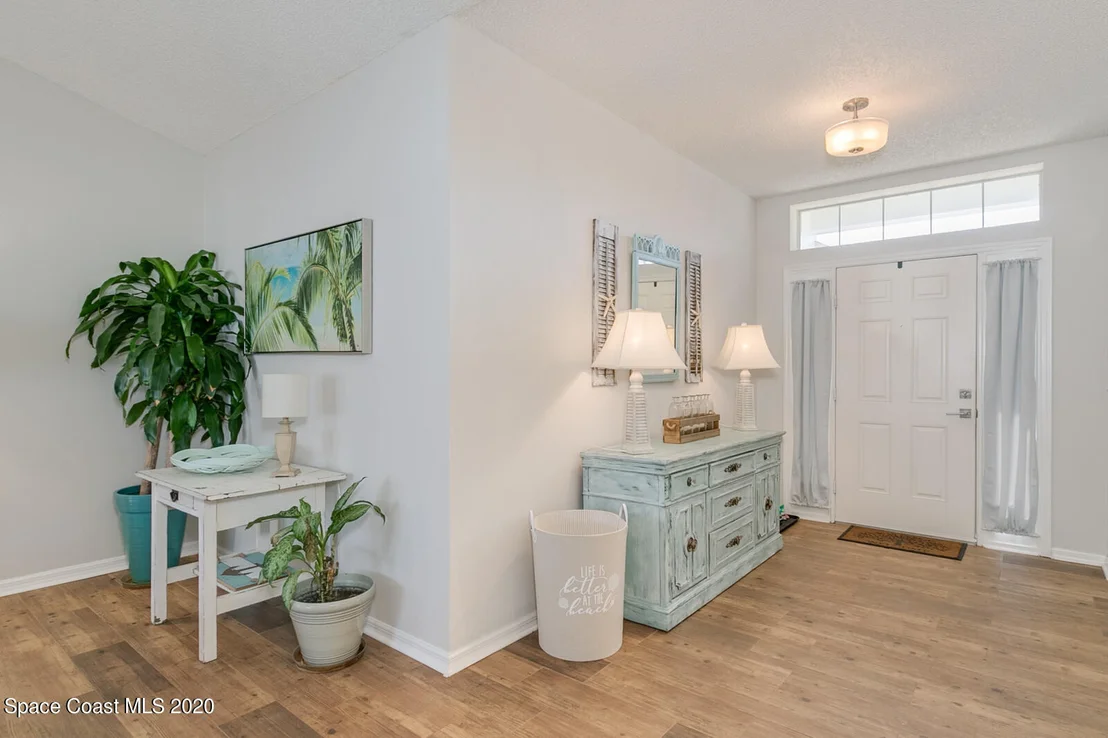 Photo of 1591 Whitman Drive