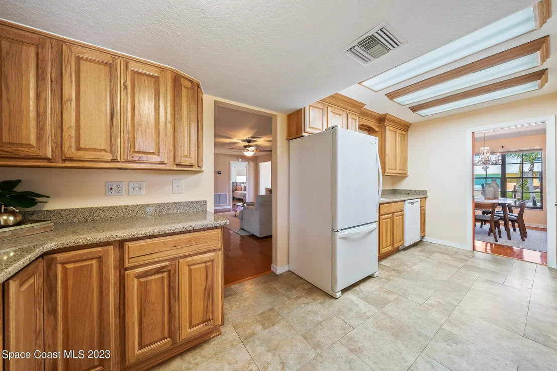 Photo of 715 Hibiscus Drive