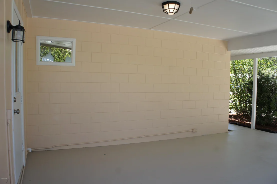 Photo of 2392 Lorna Drive