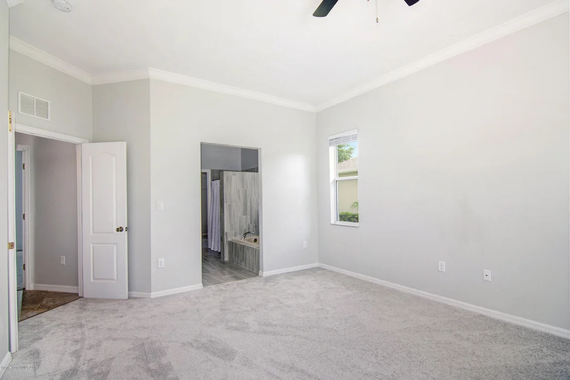Photo of 151 SE Ridgemont Circle SE