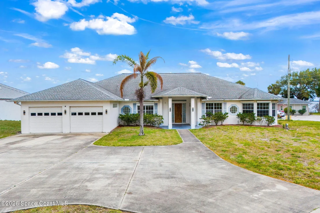 Photo of 2729 Pineapple Avenue
