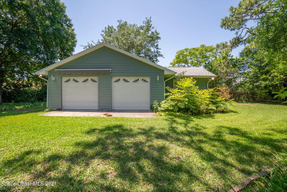 Photo of 1180 Ashlyn Drive