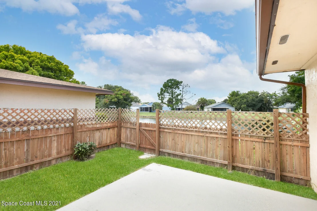 Photo of 340 Bayhead Drive