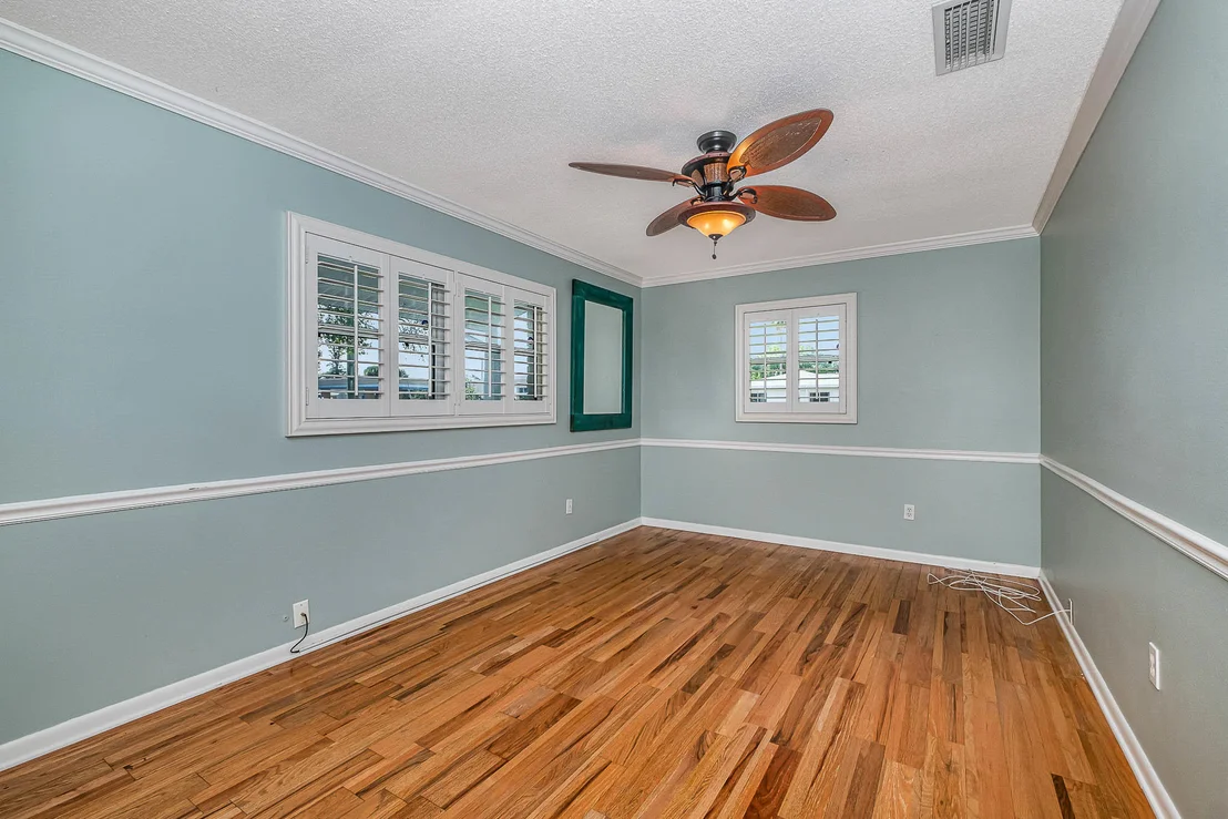 Photo of 201 S Riverside Drive