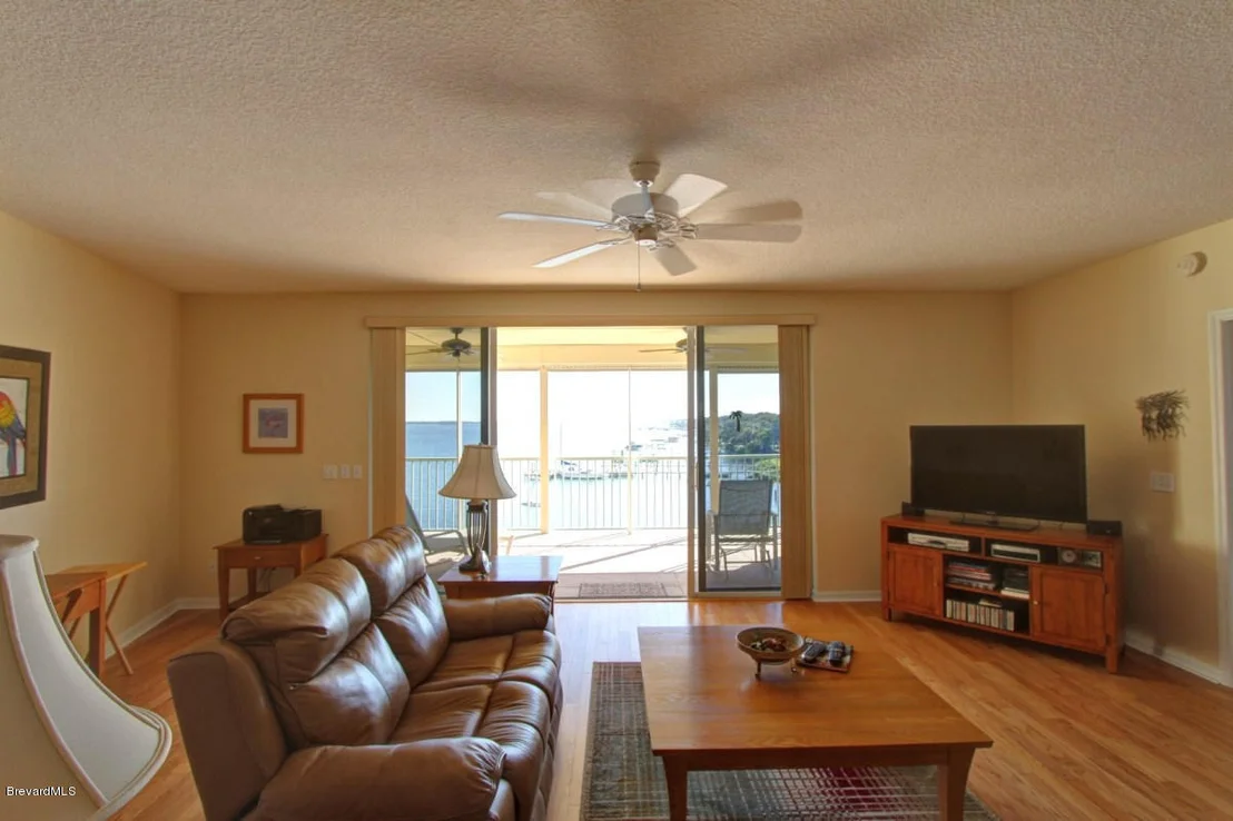 Photo of Unit 404 at 104 Riverside Drive