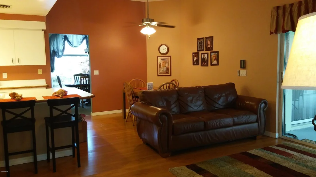 Photo of 975 Pelican Lane