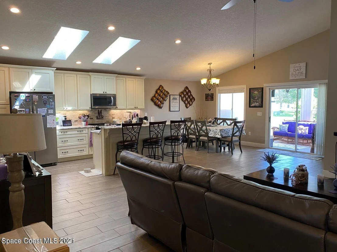Photo of 931 S Fork Circle