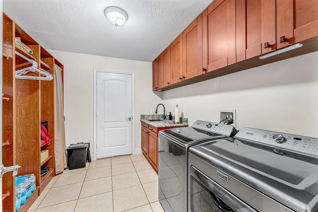 Photo of 1697 E Auburn Lakes Drive N