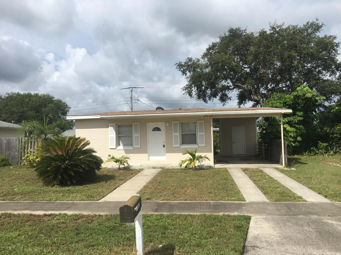 Photo of 1042 Cable Lane NE