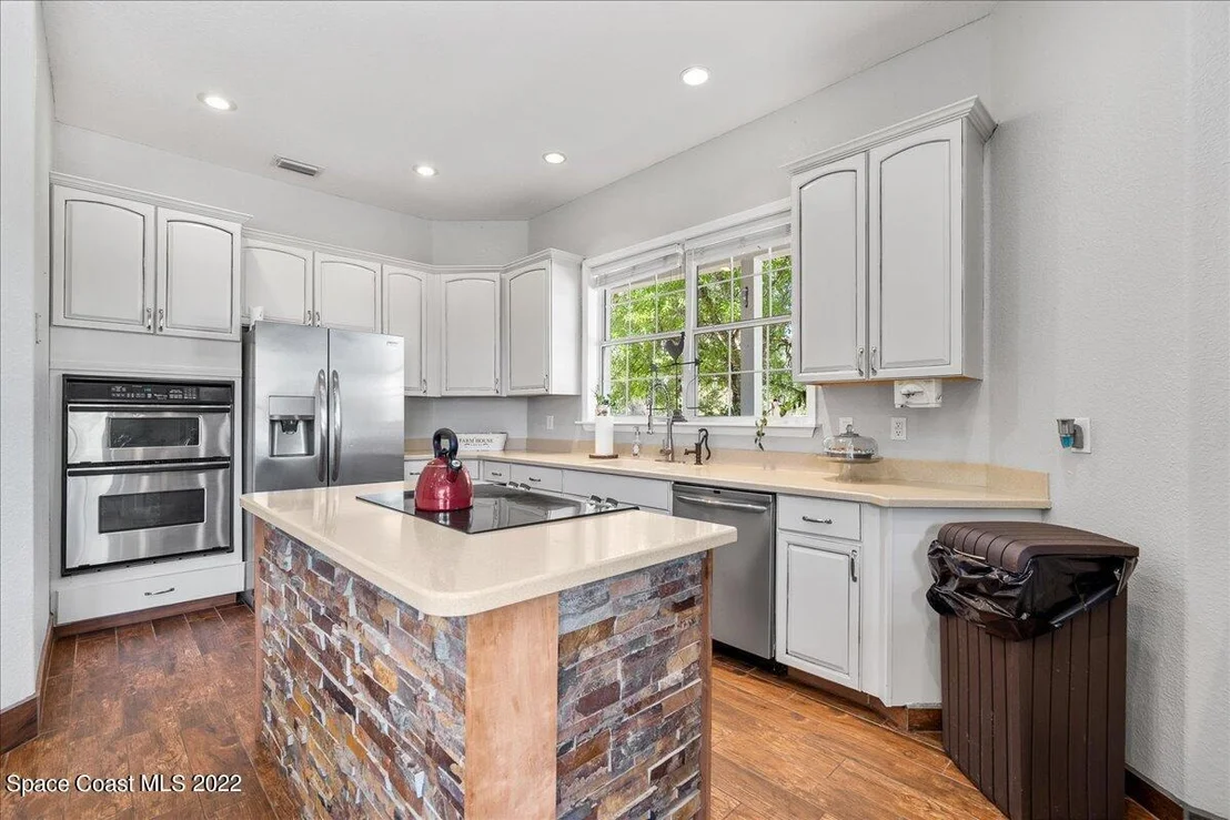 Photo of 4450 Rayburn Road