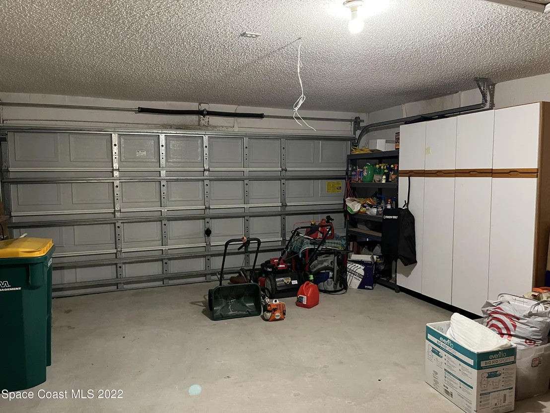 Photo of 1199 White Oak Circle