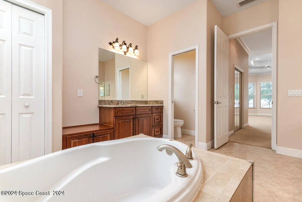 Photo of 2131 Windbrook Drive SE