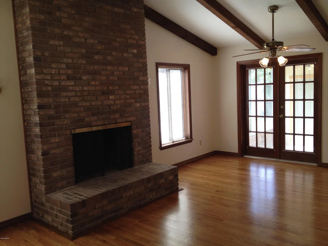 Photo of 525 Rockledge Drive