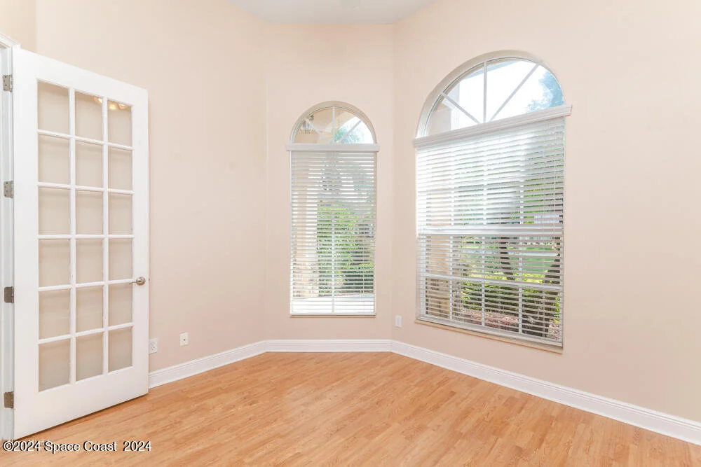 Photo of 2131 Windbrook Drive SE