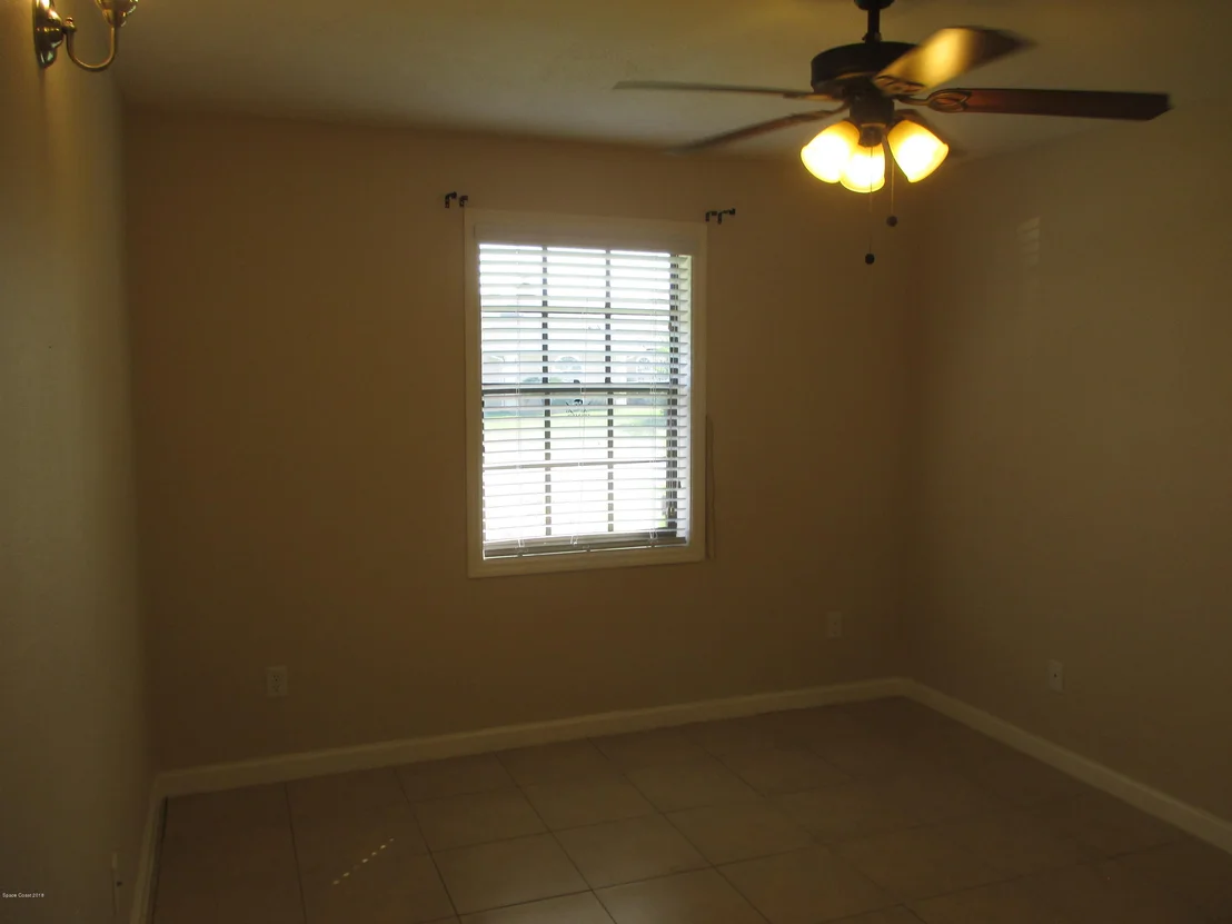 Photo of 790 Becker Avenue NE
