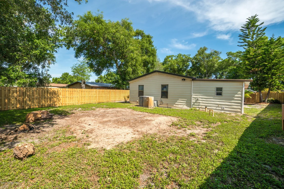 Photo of 105 Vanguard Circle