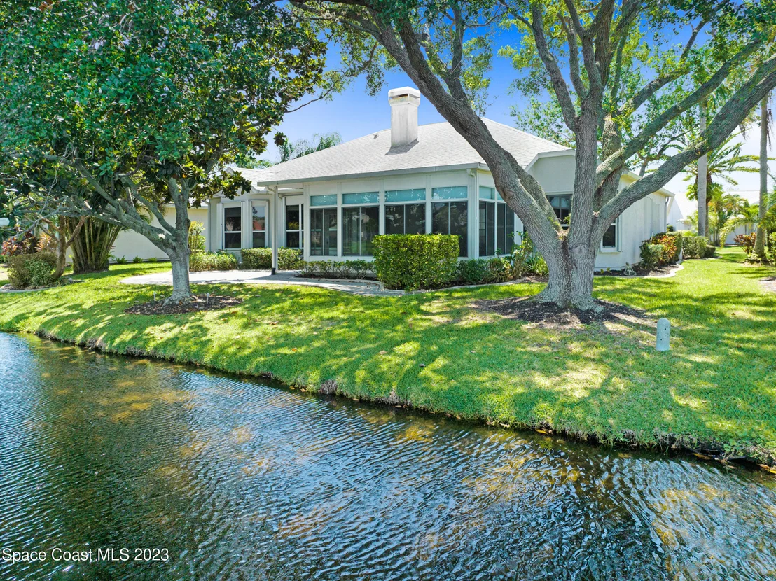 Photo of 954 Somerset Lane