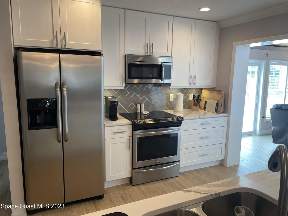 Photo of 387 Carmine Drive