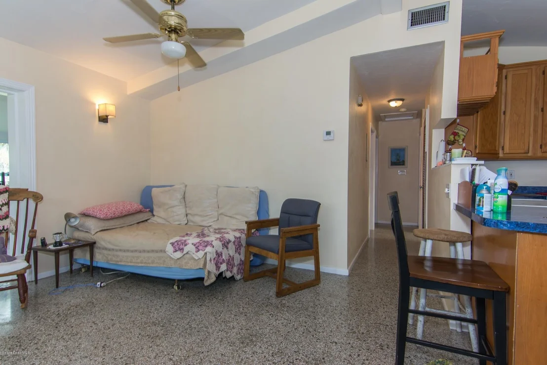 Photo of 251 Avenida Central