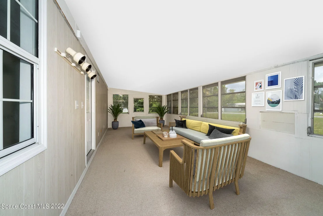 Photo of 1805 W Elm Drive