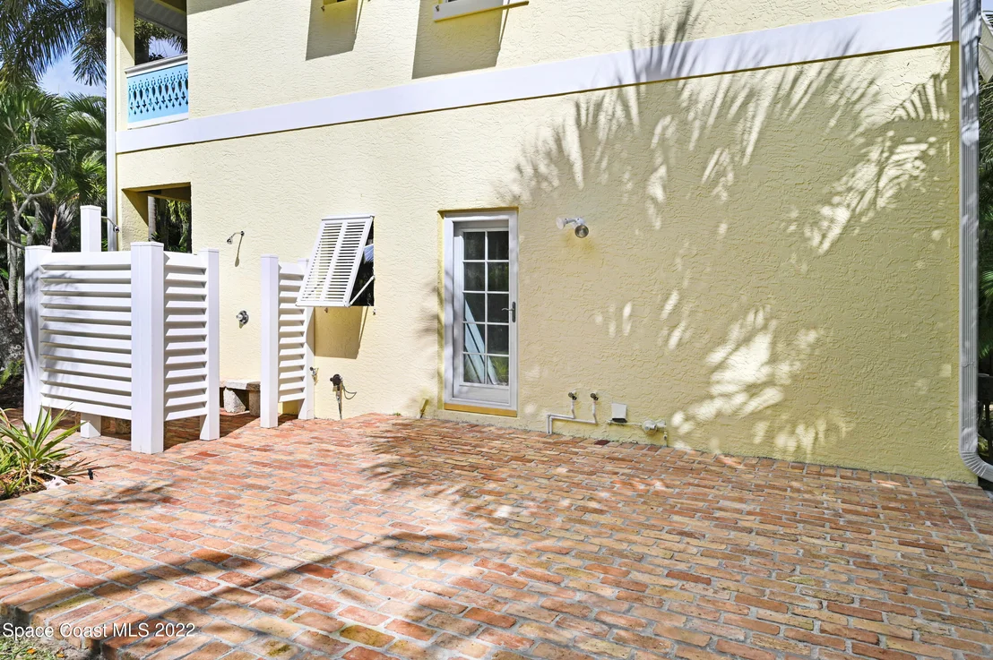 Photo of 155 Bayshore Drive