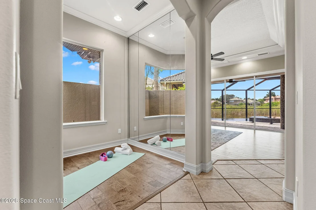 Photo of 804 Chatsworth Drive