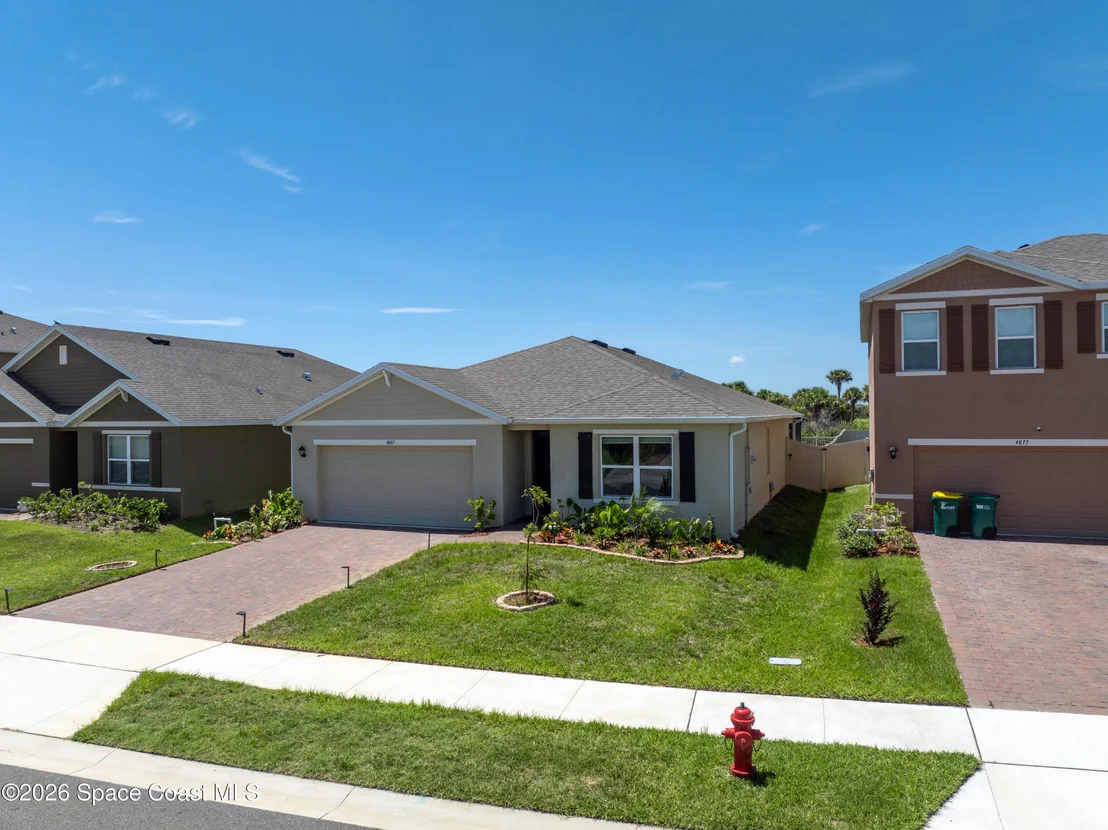 Photo of 4867 Barr Street