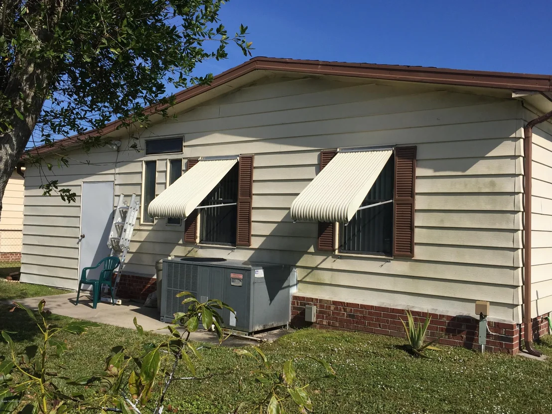 Photo of 1960 Seagrape Street NE