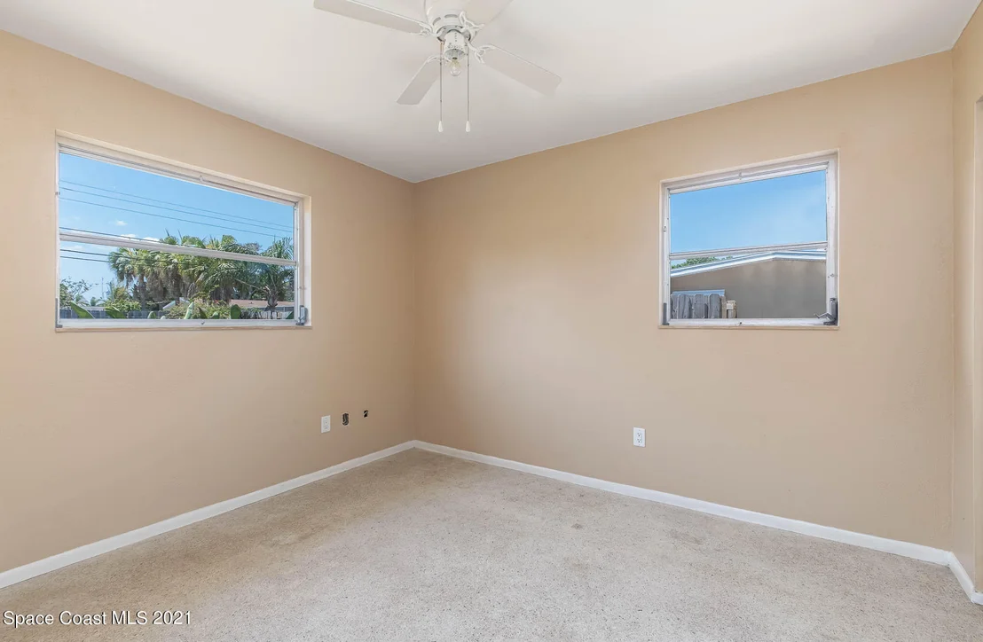 Photo of 950 Fulton Lane NE