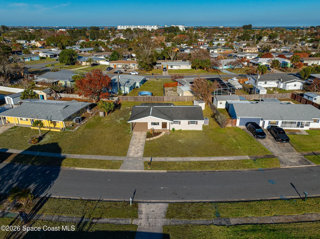 Photo of 995 Eyerly Lane NE