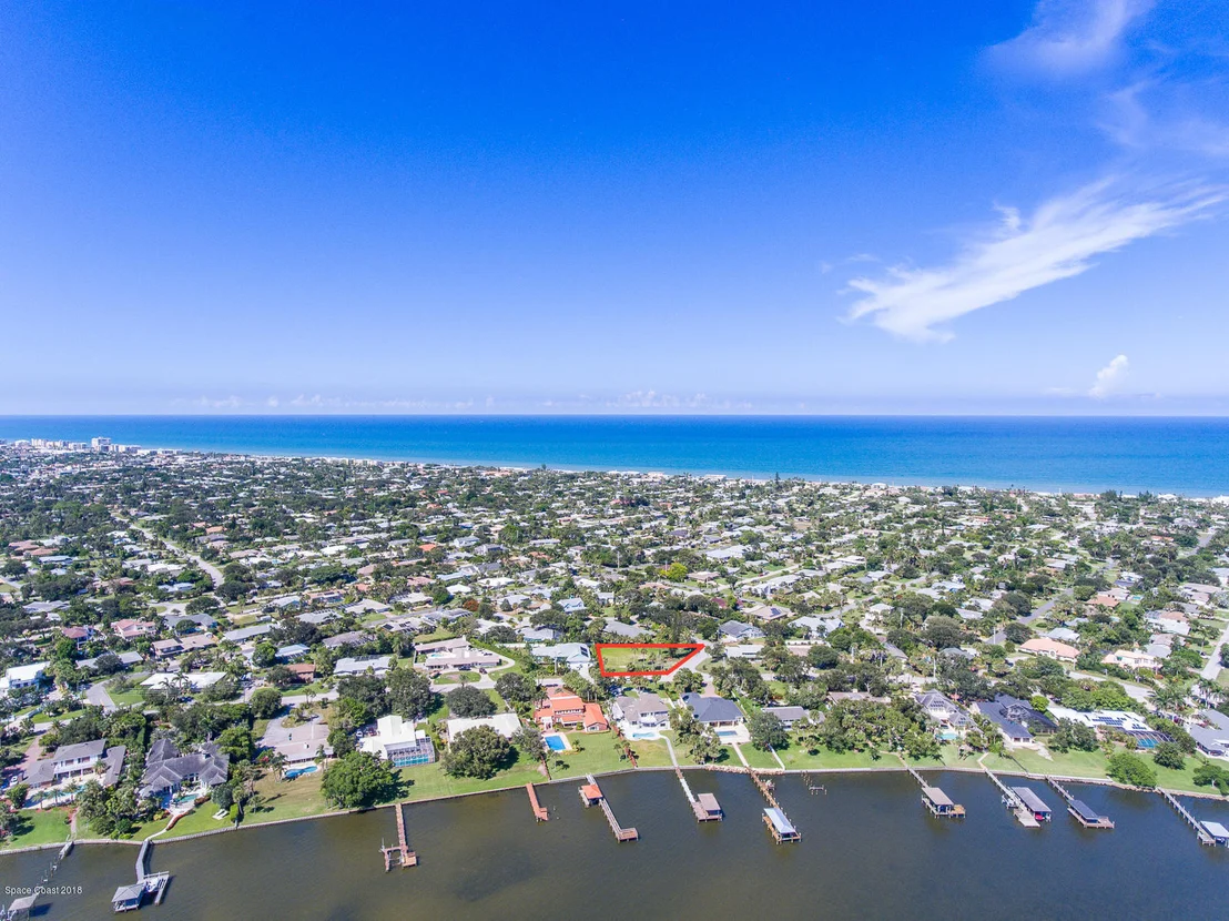 Photo of 303 Riverside Drive