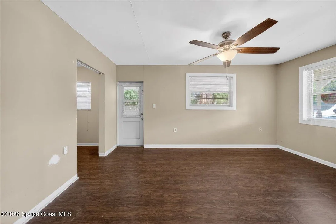 Photo of 702 Carmen Drive
