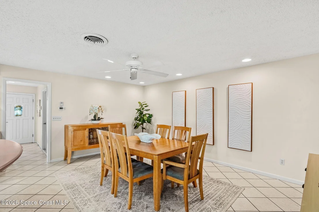 Photo of 704 Malibu Lane