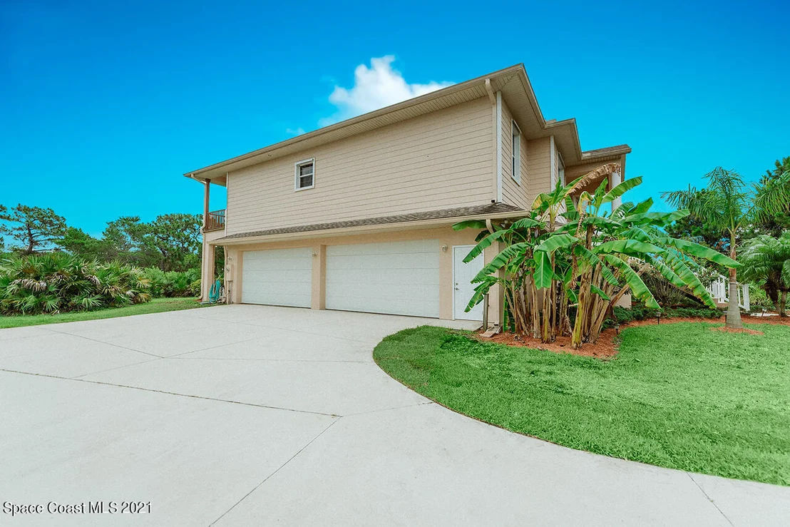 Photo of 2940 Pomello Road