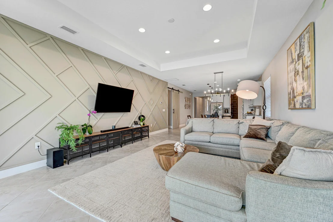 Photo of 9221 Udina