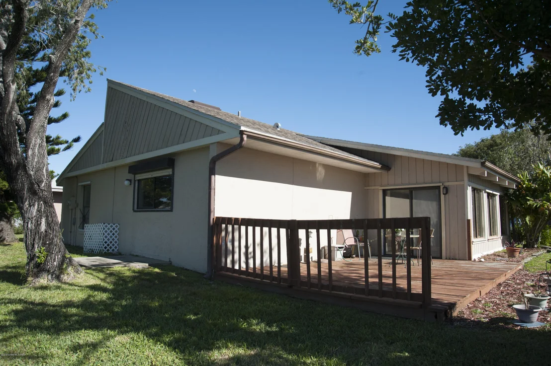 Photo of 300 Bayhead Drive