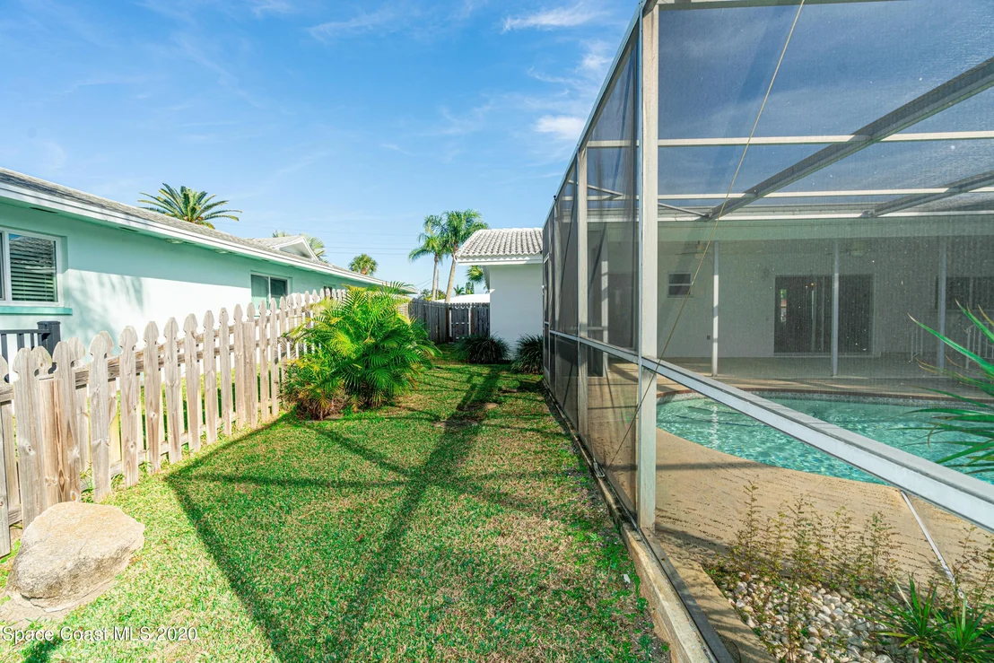 Photo of 452 Dorset Drive