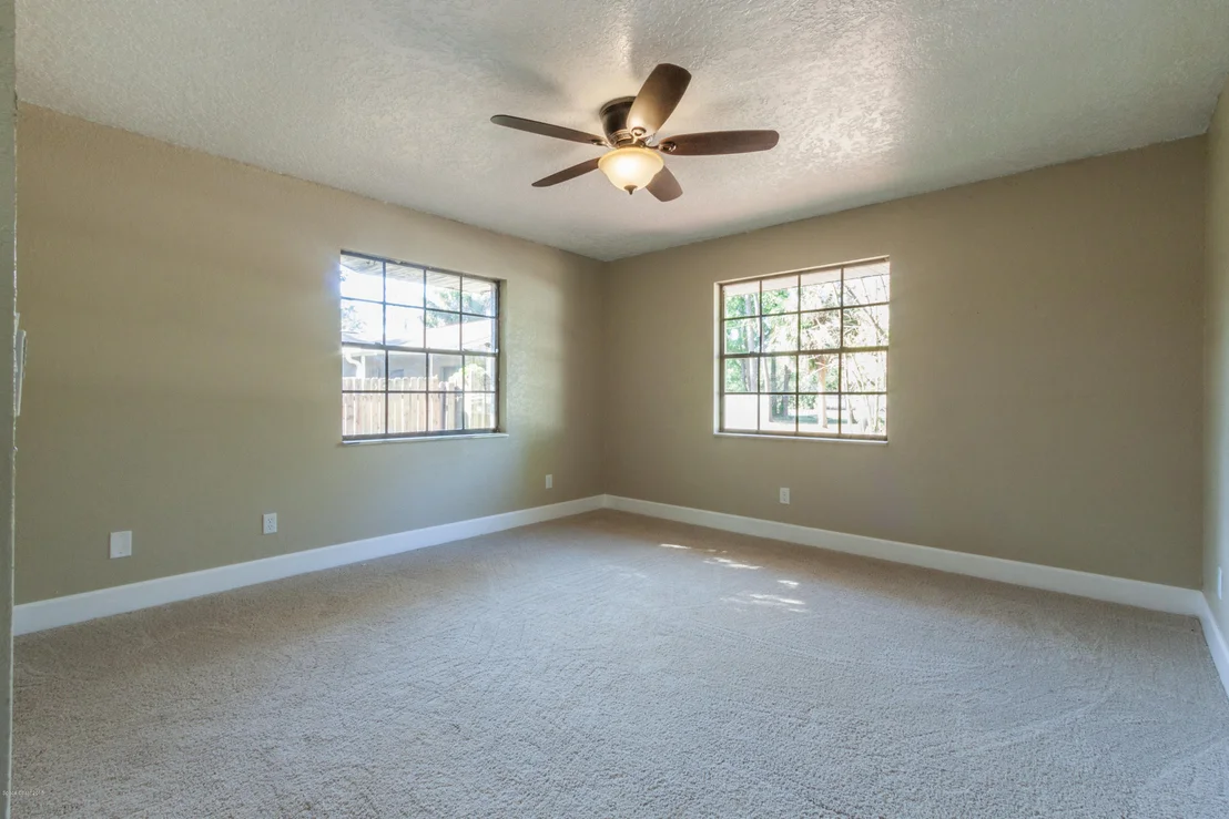 Photo of 8583 Sheridan Road