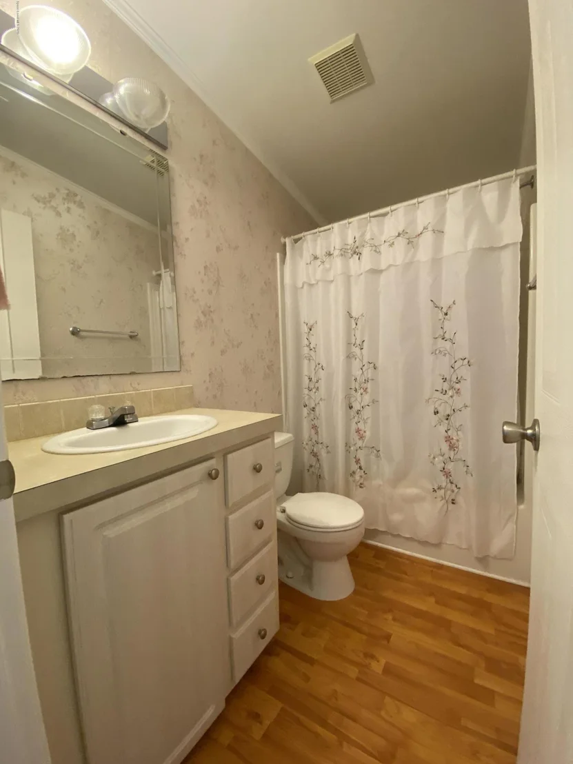 Photo of 5483 Bannock Street