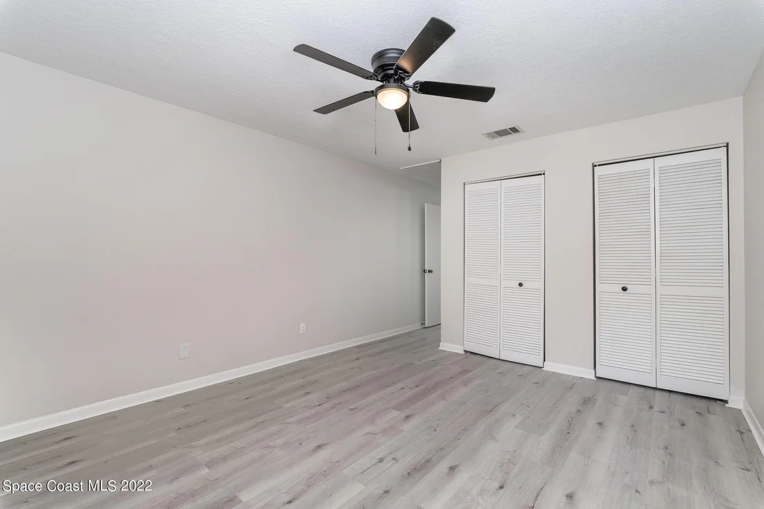 Photo of Unit 921 at 2345 Golf Lake Circle