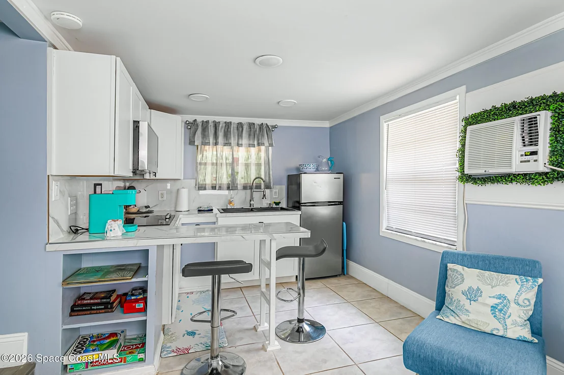 Photo of 329 Pineda Street