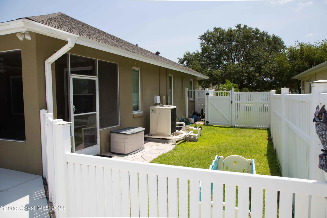 Photo of 3460 Brahman Avenue