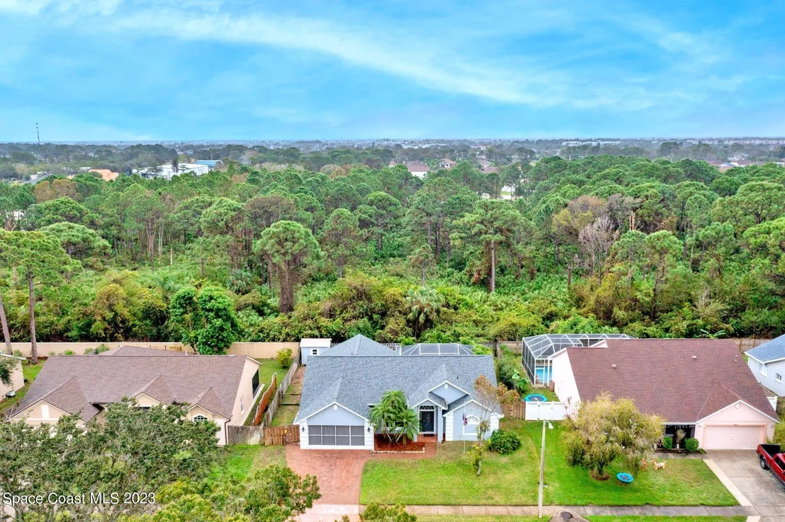 Photo of 921 Osprey Lane