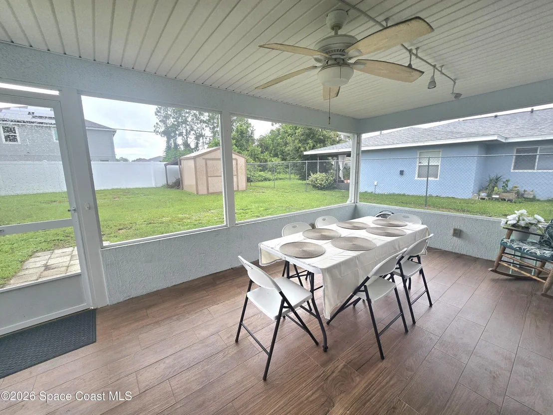 Photo of 910 Ithaca Avenue SE