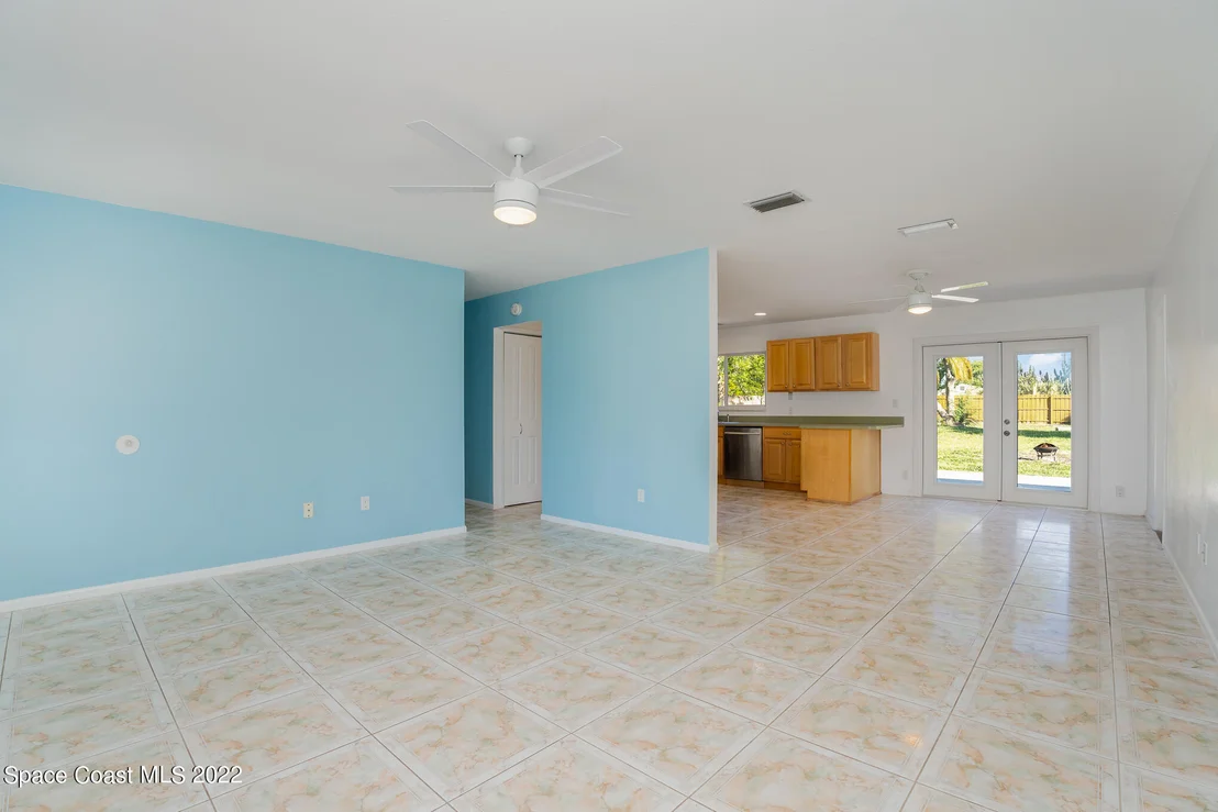 Photo of 1290 Bard Lane NE
